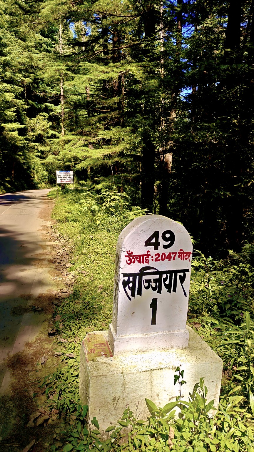 Mountain road marker